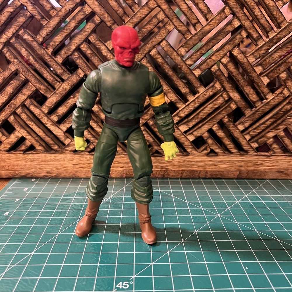 Marvel Legends Red Skull‎ 6 Inch Action Figure No accessories